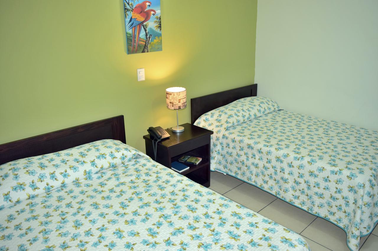 Hostal De Asturias San Salvador Extérieur photo