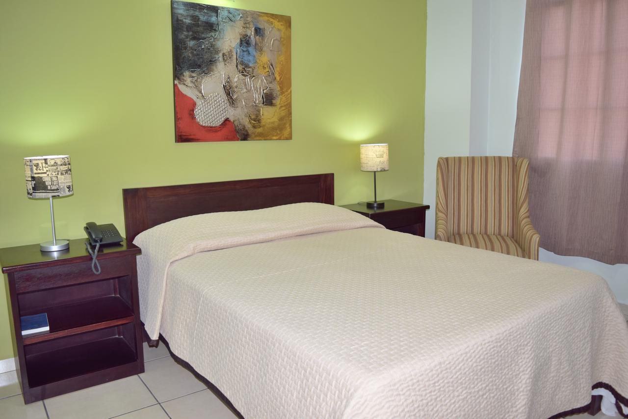 Hostal De Asturias San Salvador Extérieur photo