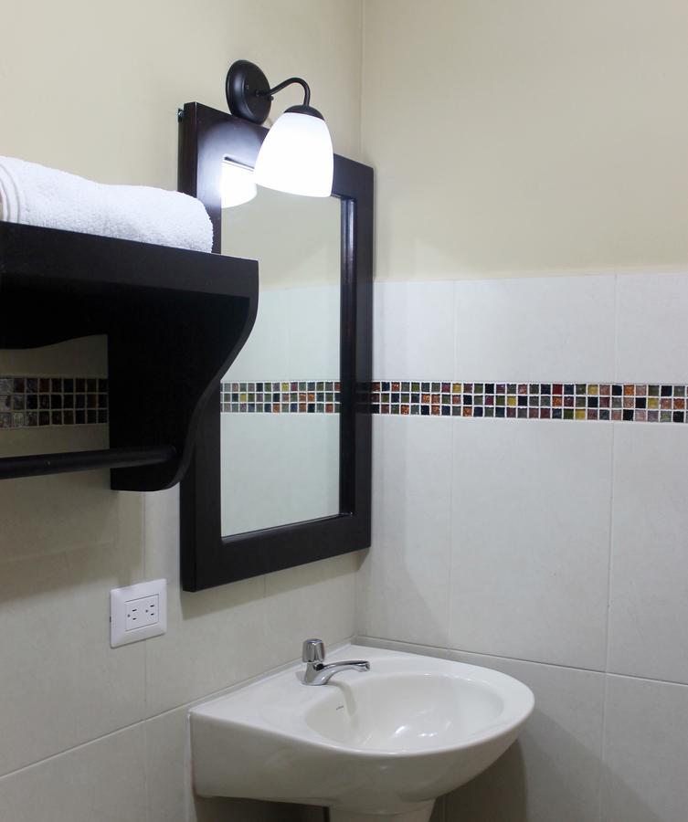 Hostal De Asturias San Salvador Extérieur photo